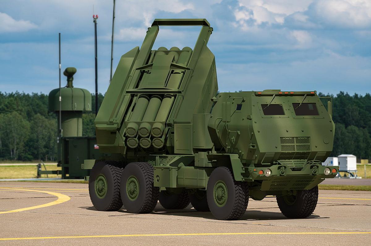 爆破されたHIMARSから炎と黒煙、ロシア軍FPVドローンが背後から激突する衝撃シーン（ニューズウィーク日本版）