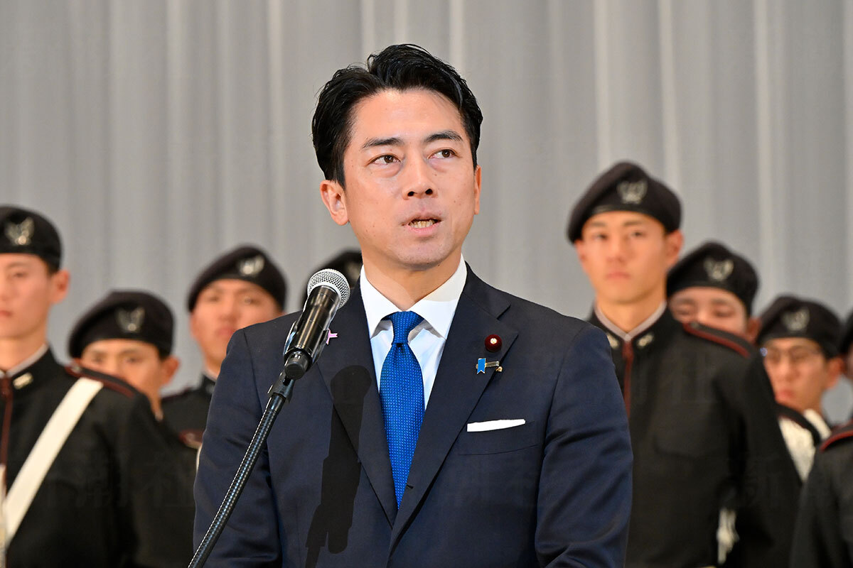 小泉進次郎氏の“暴走”に茂木外相が激怒！ イラン攻撃で「自衛隊機の派遣準備に着手」と投稿 「自衛隊法の規定に抵触する恐れも」