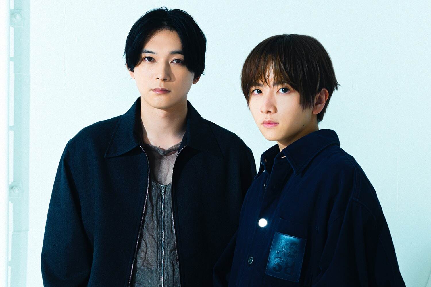 吉沢亮×板垣李光人にインタビュー、2人が理想とする「真のイケメン」とは？溢れ出るお互いの魅力を語る