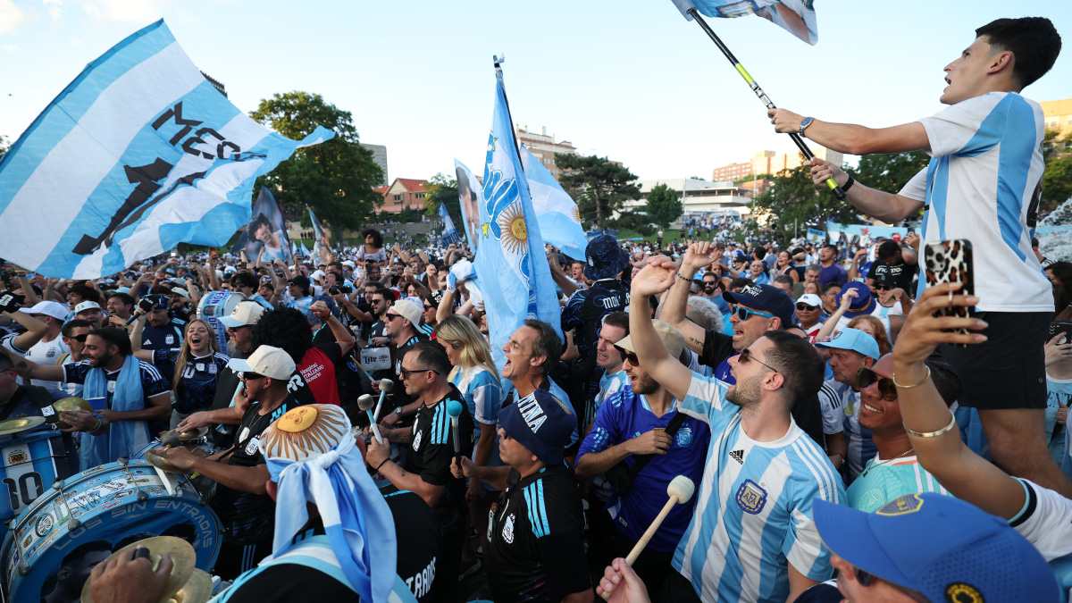 アルゼンチン代表とアルジェリア代表サポーターが衝突…北中米W杯での対戦を前にタイムズスクエアで乱闘騒ぎ