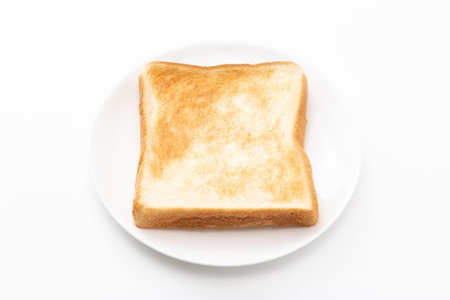 パンだけ食べるより、バターを塗ったり、オリーブオイルに浸して食べた方が太らない理由【疲れない体をつくる最高の食事術】