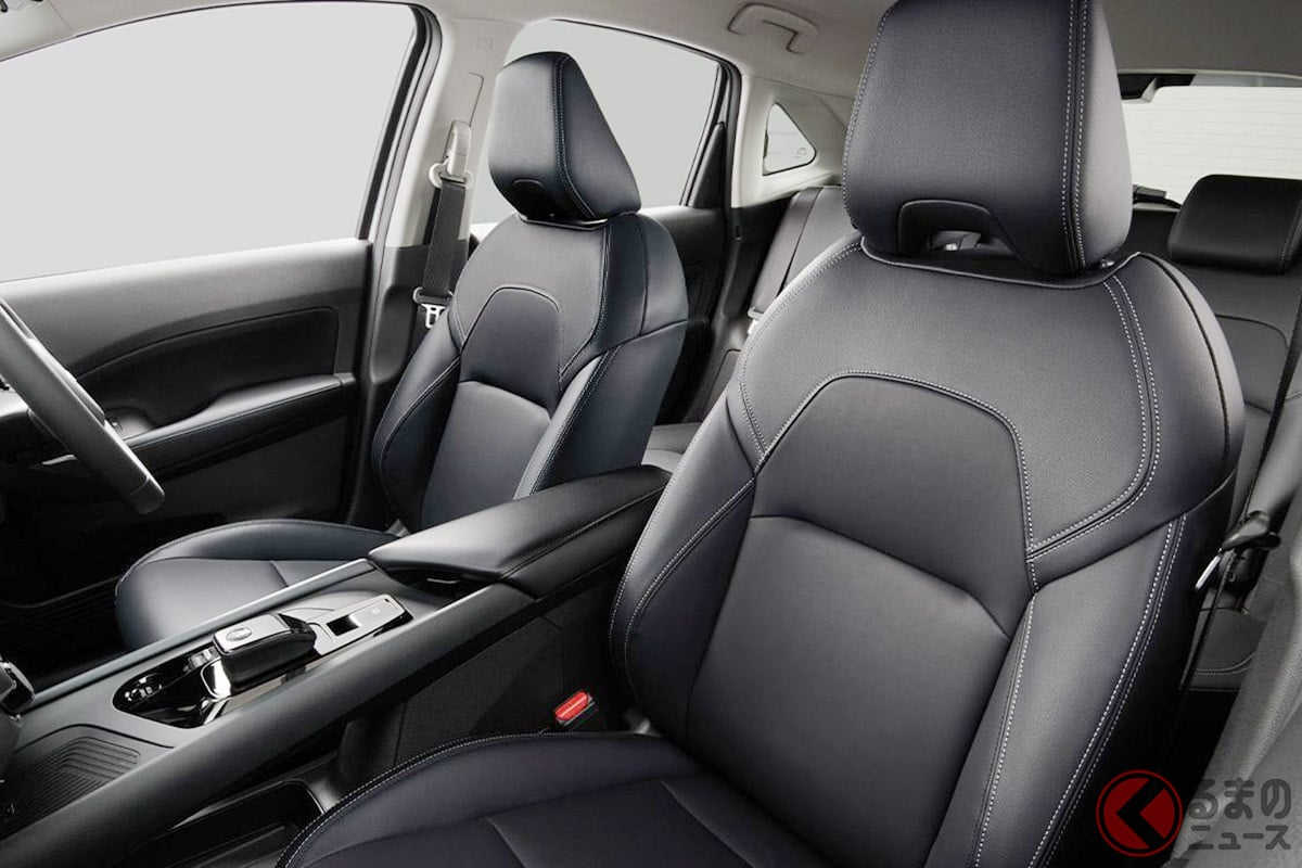 232万円！ 日産「"新"コンパクトカー」に注目！ 全長4mの5ナンバーサイズにパワフル＆エコな「e-POWER」搭載！ "レザー風"豪華インテリア仕様も新設定の「最新ノート」とは！