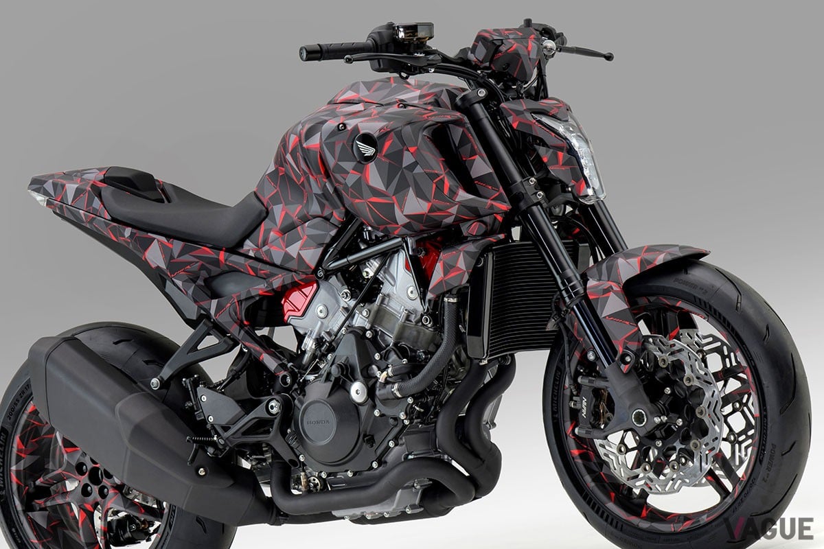 900ccだけど性能は1200cc級！ ホンダの新コンセプトバイク「V3R 900 E-コンプレッサー」日本初公開へ!! 世界初“電子制御過給機つきV型3気筒”の実力は