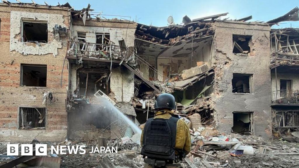 ロシア軍がウクライナ各地攻撃、14人殺害 ウクライナ軍は黒海で石油タンカーを攻撃