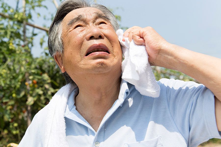“おじいさん”が家に入ってきて→炎天下だから「飲みものが欲しい」 足元を見て、主婦がハッ！と気づいたこと「覚えておきます！」「良い情報ありがとうございます」
