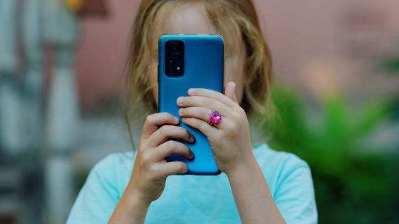 TikTokやInstagramで子どもをターゲットに「金持ちになる手法」を宣伝するブラジルのキッズインフルエンサーが問題に