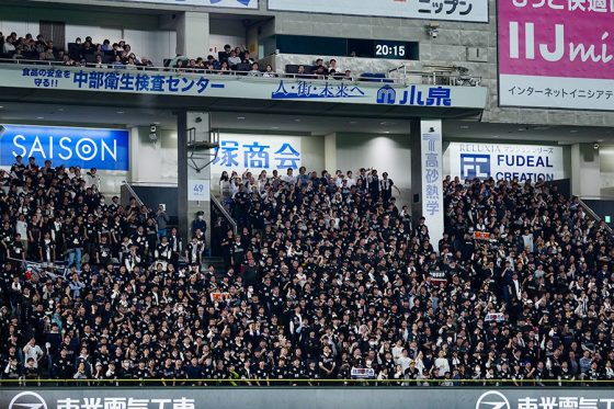 米記者が驚いたロッテの応援団「試合1時間前なのに…」 東京Dの"熱量"にポカン