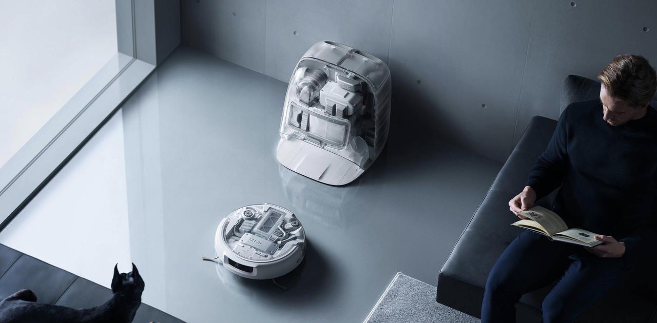 DJIのロボット掃除機は斬新デザイン。本体もドックもスケルトン