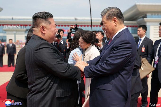 【中国ウオッチ】金正恩氏にすり寄る習近平主席◇「非核化」「半島の平和」不問：時事ドットコム