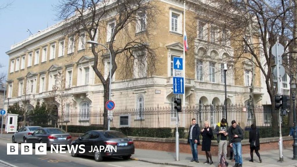 ハンガリー、ロシア外交官10人を国外追放 両国関係が悪化するなか