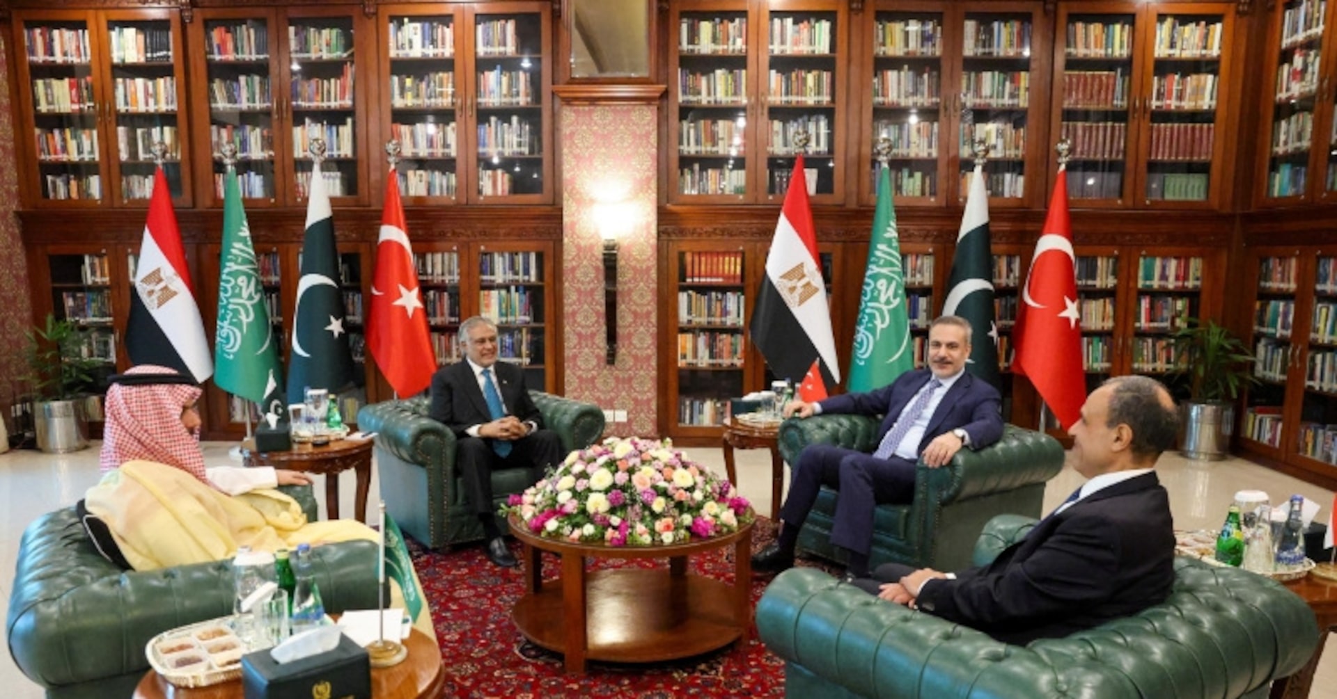 和平協議「数日内」とパキスタン、イランは米が地上攻撃計画と非難