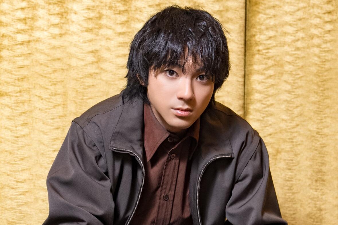 映画『爆弾』山田裕貴にインタビュー、“当て書きかと思うほど感情移入した”変わり者の主人公を演じて