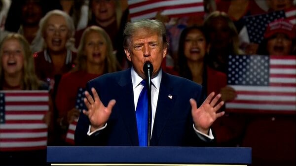 アメリカ中間選挙を揺るがす「オクトーバー・サプライズ」 停戦、ホルムズ海峡、原油価格…再び焦点はイランか