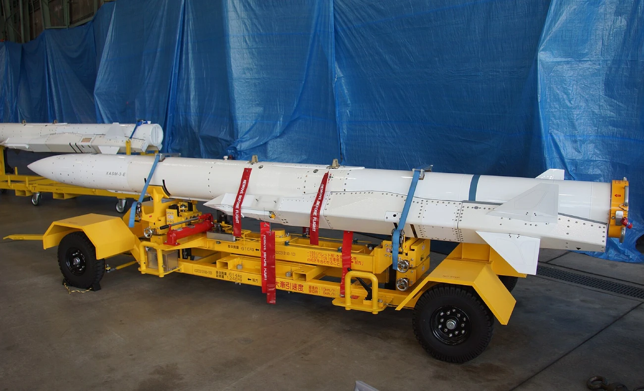 日本も空対空ミサイルの長射程化、ASM