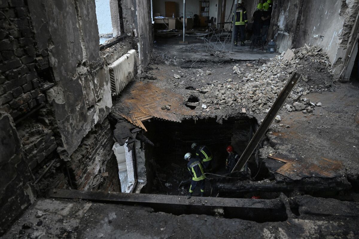 ロシアがウクライナに大規模攻撃、キーウで少なくとも4人死亡