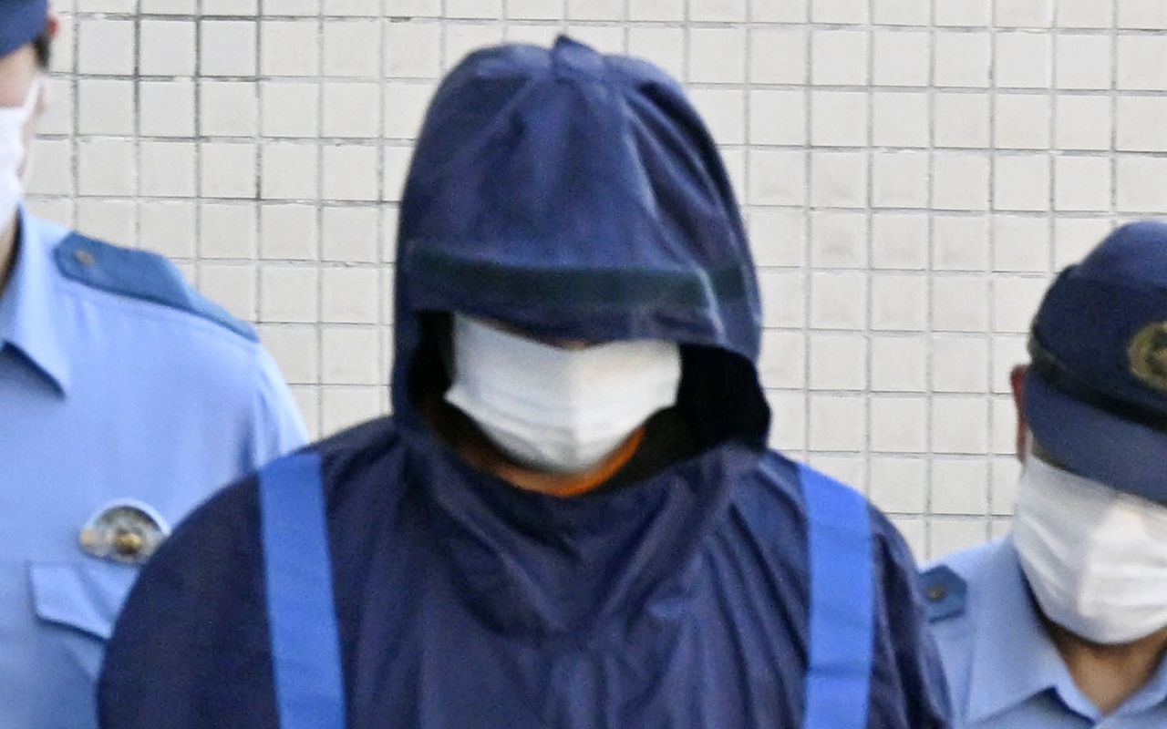 女子更衣室＆トイレにカメラ20台を…栃木県・盗撮魔教師（38）の「あきれた手口」とは（文春オンライン）
