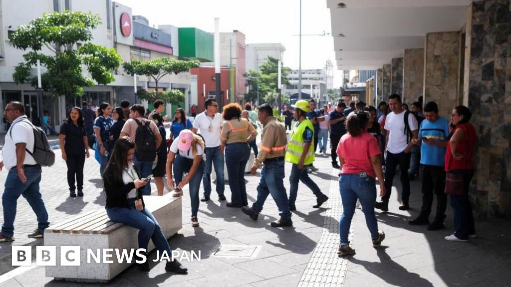 メキシコ沖でM7.3の地震、一時津波警報も