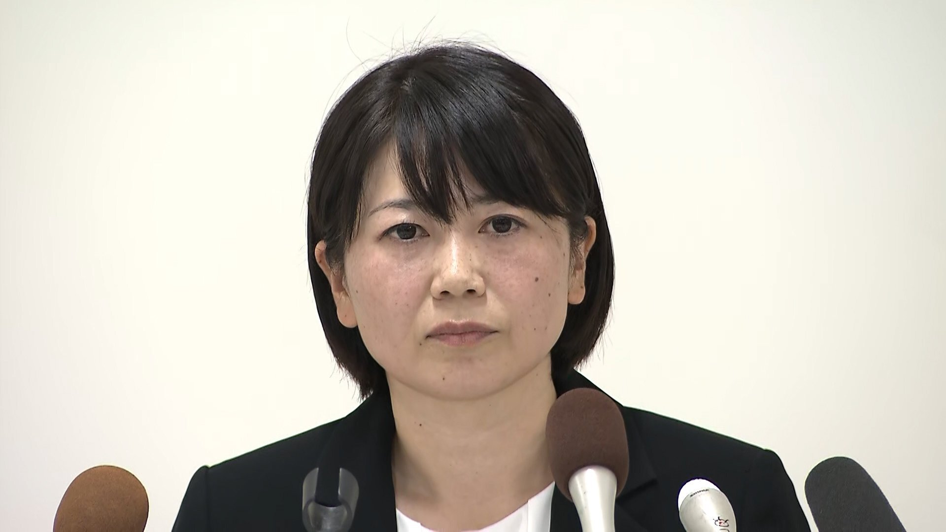 “ラブホテル密会”前橋市長が公務の一部欠席し市議会で説明へ…男女の関係否定も波紋広がる 既婚者の男性職員と10回以上利用か