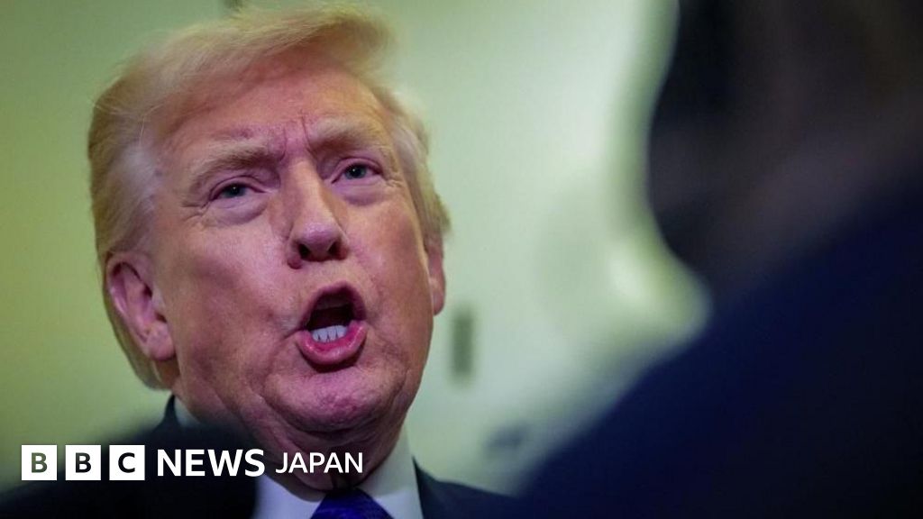 トランプ氏、オバマ夫妻をサル扱いの人種差別動画を投稿 後に削除