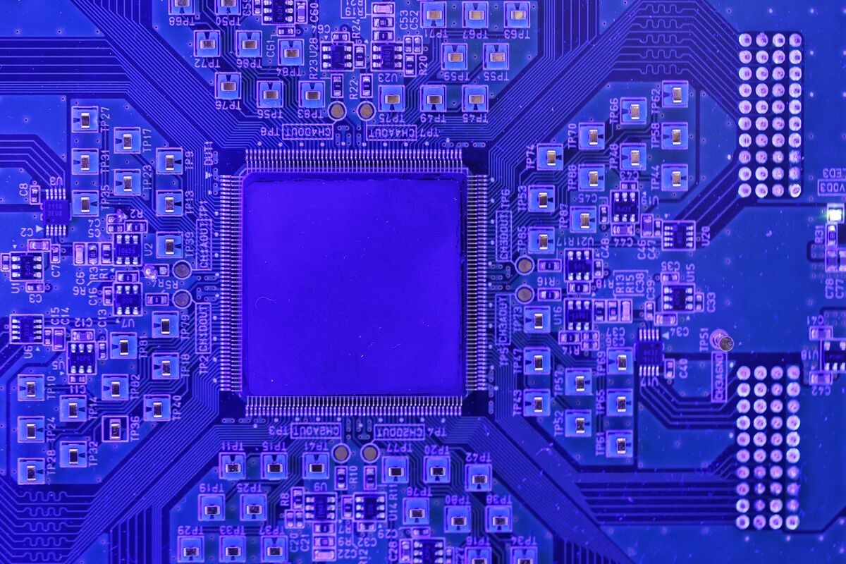 AIバブル懸念の株式資金シフトが追い風、ESG運用大手が巻き返しへ