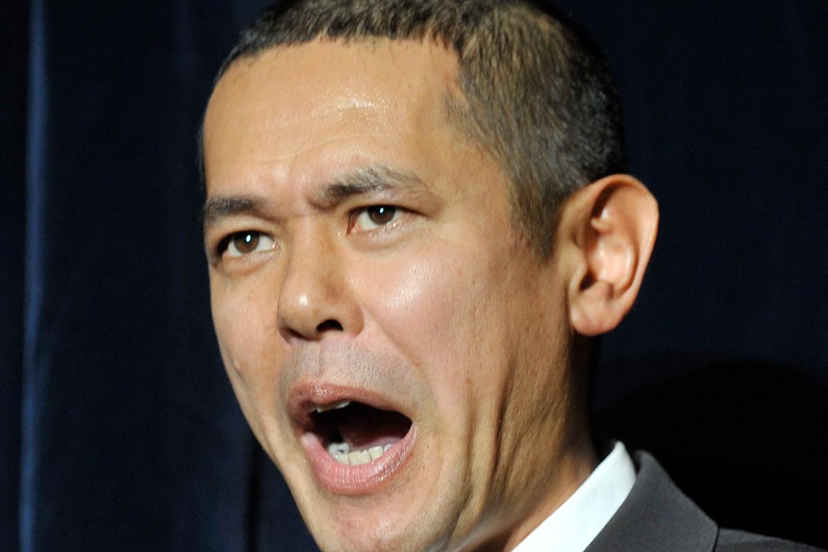 デンジャラス「ノッチ」の愛車「“庶民派”セダン」に悲劇！ 「ガチで凹んだ」悲しい出来事とは？ 目立ちすぎるグリーンの「トヨタ車」どんなクルマなのか