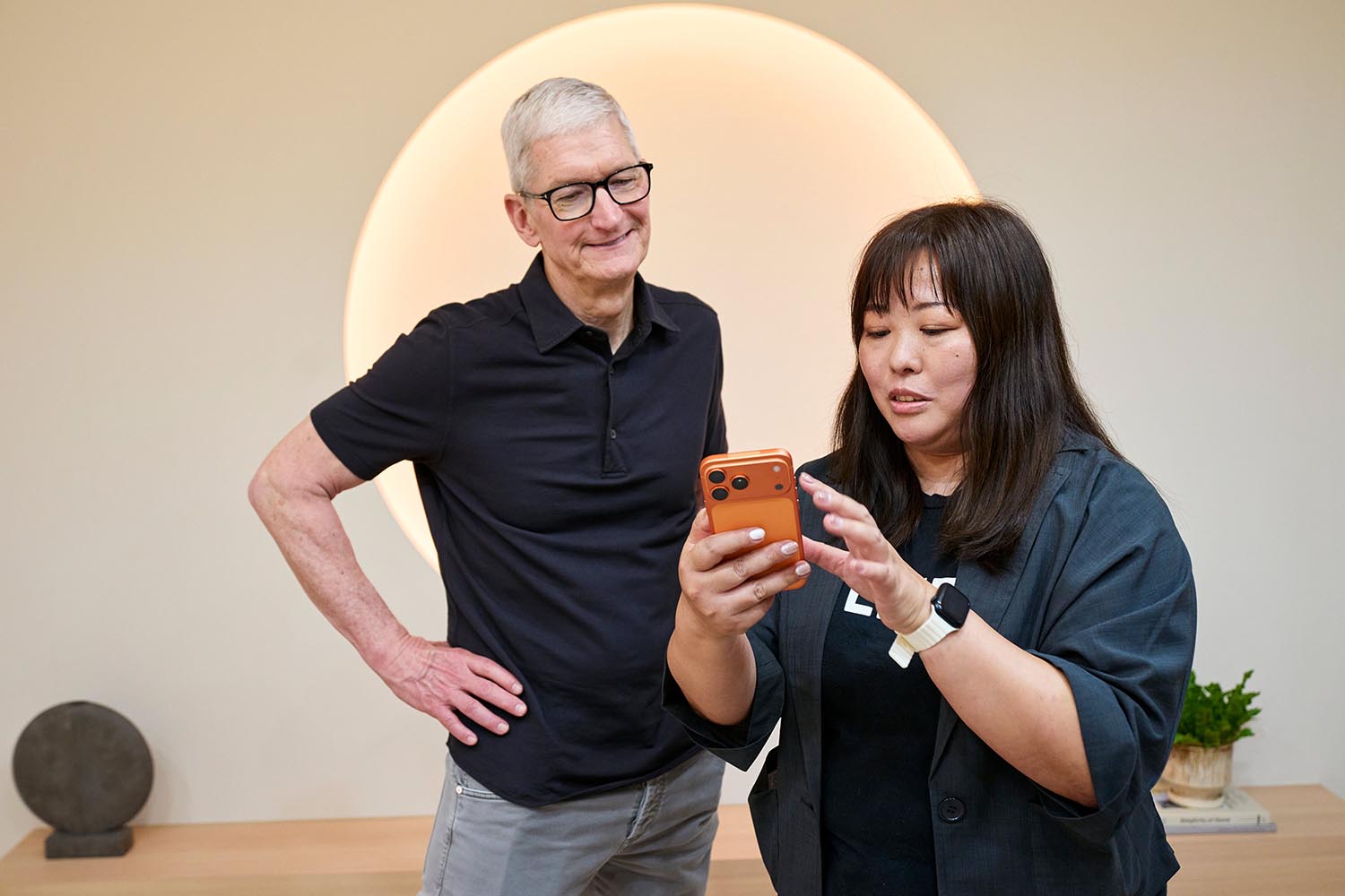 アップル クックCEOが語る「日本のアプリ」への期待 規制には「最善を模索」