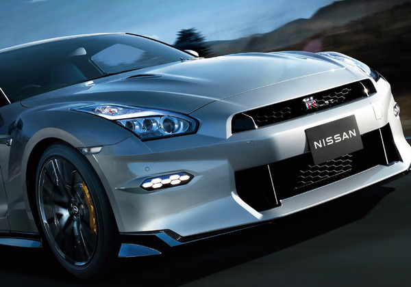 「借金してでも買いてえ」日産CEOが予告した「GT-R 復活」にSNS興奮！「楽しみだな！」「どんなデザインに」と期待の声