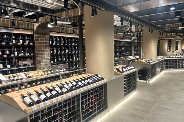 日本最大級の品揃えを誇るワインメゾン、リーデル体験型ショップ、地酒売り場が名古屋駅前に誕生。 ｜ 名古屋情報通