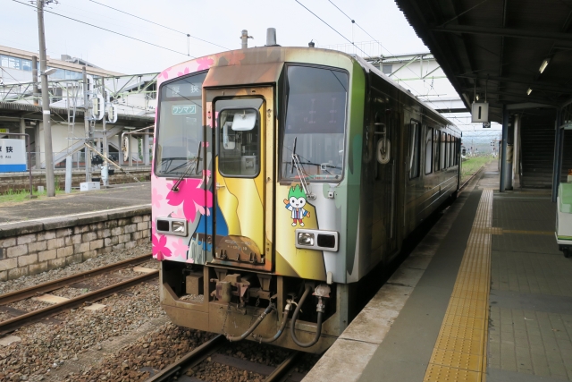 美祢線BRT「専用道は無駄」の結論に。ローカル線で効果小さく