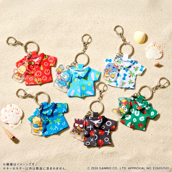 ファミマ限定「はぴだんぶい」アロハシャツキーホルダー / エコバッグが2026年7月9日店頭発売、ポチャッコ達が“ハワイ”テーマの日焼けした姿で登場! ファミマ限定コラボイラスト