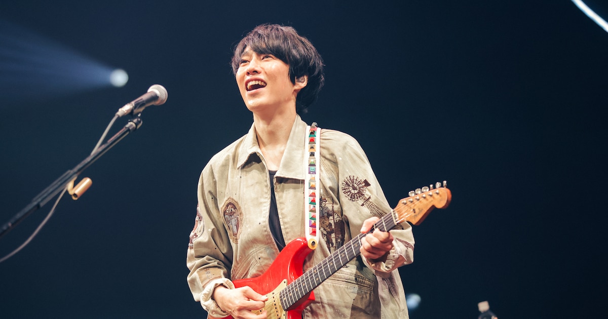 山内総一郎、誕生日ライブで未発表曲とともに明かした決意「フジファブリックだという誇りを胸に」（ライブレポート / 写真15枚）