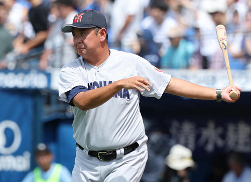【こんな人】春夏Ｖ狙う横浜・村田浩明監督、背番号16に優勝投手を託した「原点」は県立校時代