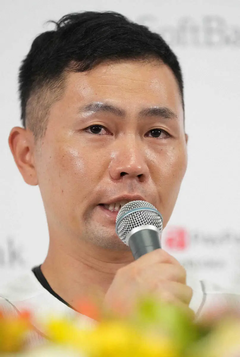 ソフトバンク・中村晃 涙の引退会見で語ったファン、仲間、家族への感謝「柳田さん、今宮いたから…」