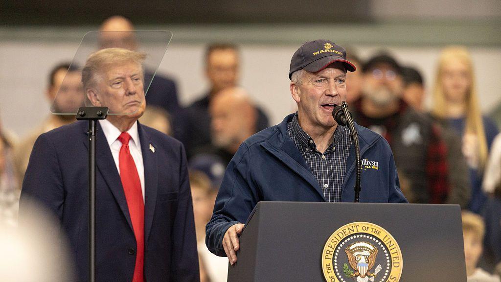 【米中間選挙2026】 トランプ政権、アラスカで共和党の上院現職が僅差で敗れたら結果認定阻止求めると提訴