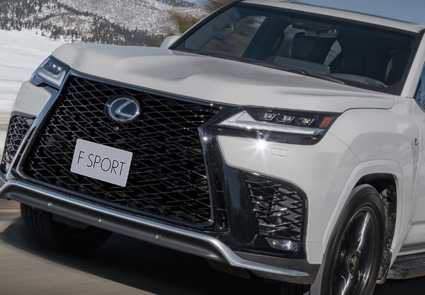 「Fスポ追加!? めっちゃええやん」レクサスのフラッグシップSUV『LX』、新グレードと新色「ニュートリノグレー」追加に歓喜の声 1枚目の写真・画像