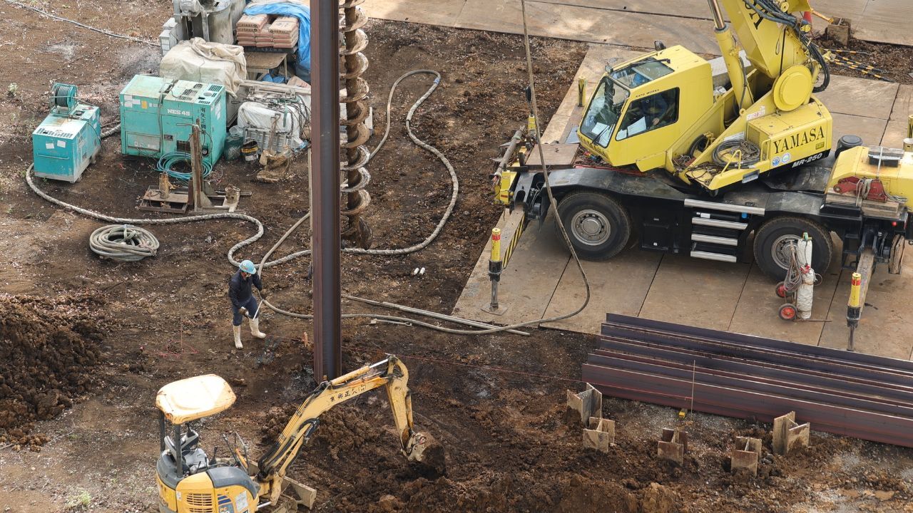 「工事現場から騒音を消す」大手メーカー20社が挑み、敗れ去った難攻不落の市場…「日本の地方企業」だけが生き残り、世界シェア9割を独占できたワケ（THE GOLD ONLINE（ゴールドオンライン））