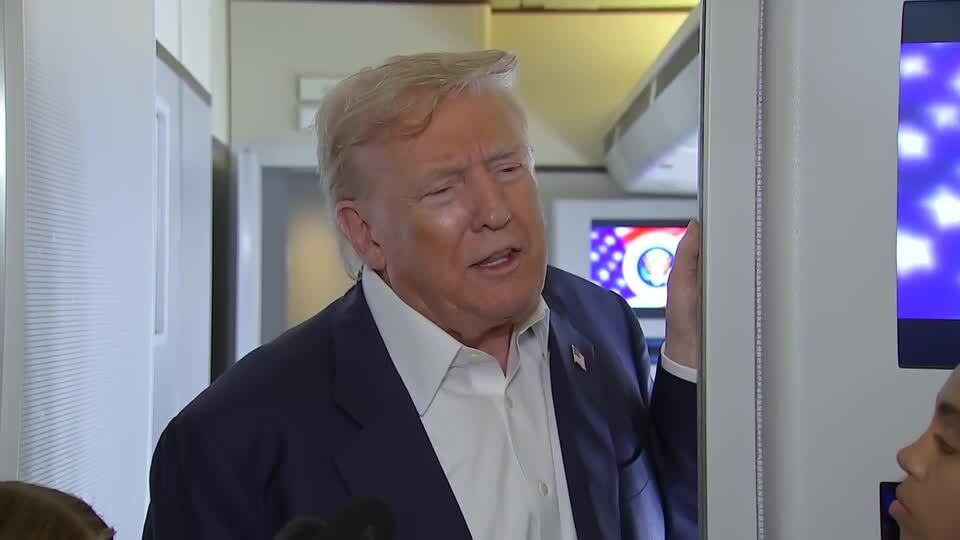 トランプ氏が風力発電非難、「見た目悪い上にクジラ殺す」 原油なら補助金なしで利益出ると持論