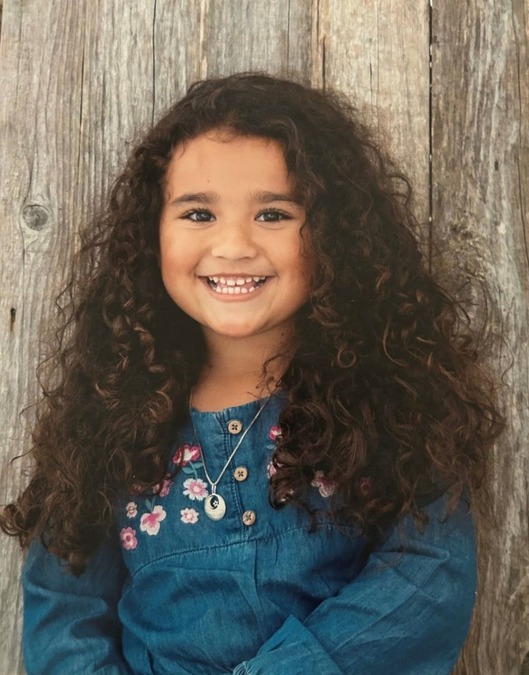 ９歳の少女が母親とのドライブ中に失踪、母親が捜索に「非協力的」と警察 米