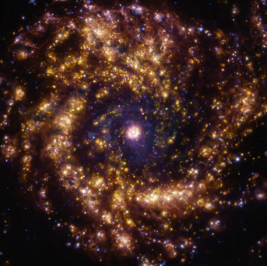 星々の誕生を物語るスターバースト銀河 超大型望遠鏡VLTが観測した「NGC 4303」