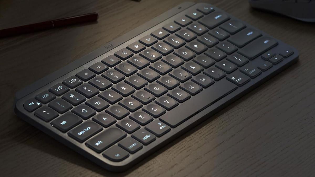 小さい・軽い・使いやすい。ロジクールのキーボードが、私の求めていた1台でした