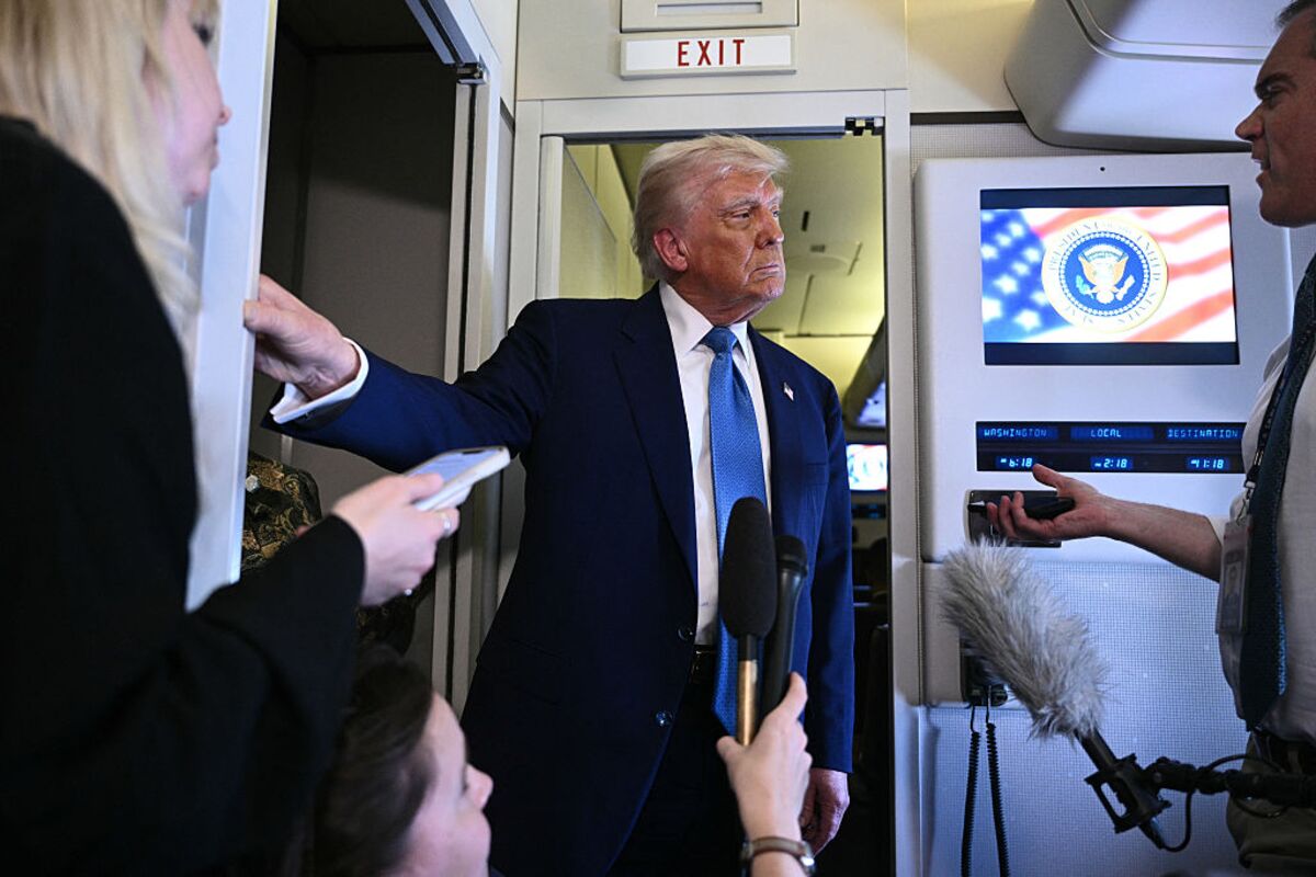 トランプ氏、プーチン氏と19日電話会談－ウクライナ停戦を協議へ