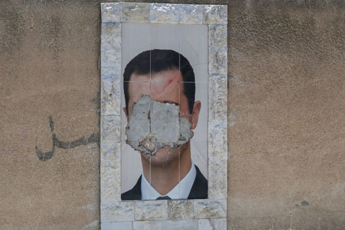 亡命中のアサド前大統領に下された死刑判決、シリアの未来にもたらす意味は