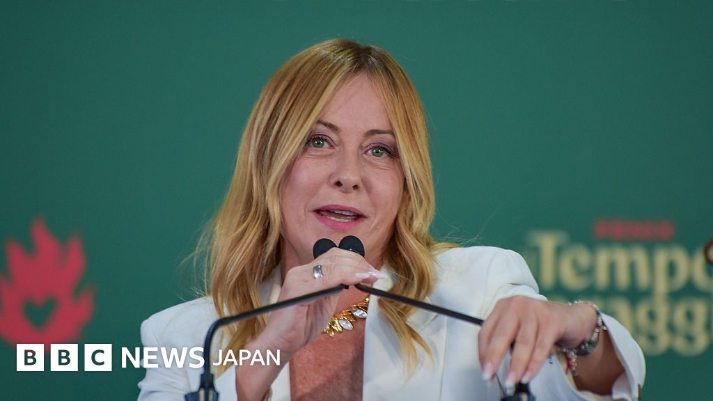 イタリア政府、学校でブルカとニカブ着用禁止の方針 各教室で外国人の制限も