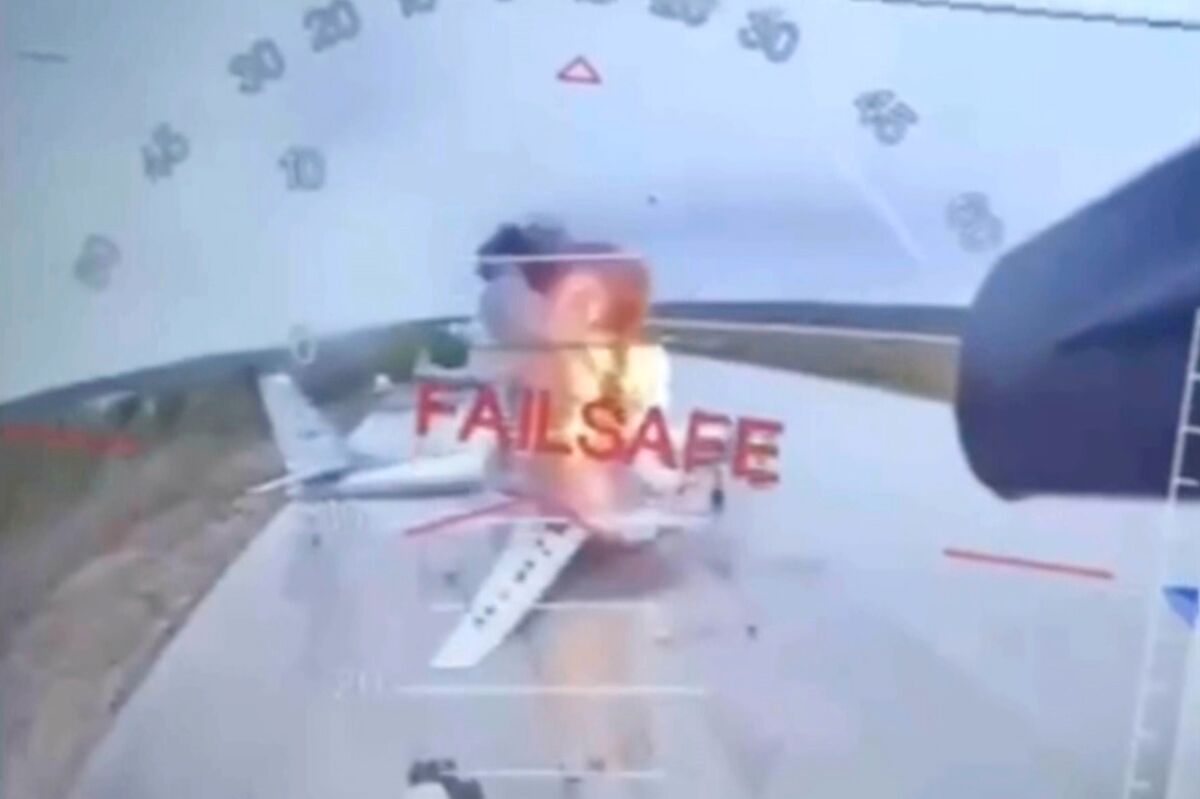 ロシア政府内に怒りと警戒感、ウクライナが戦略爆撃機攻撃で－関係者