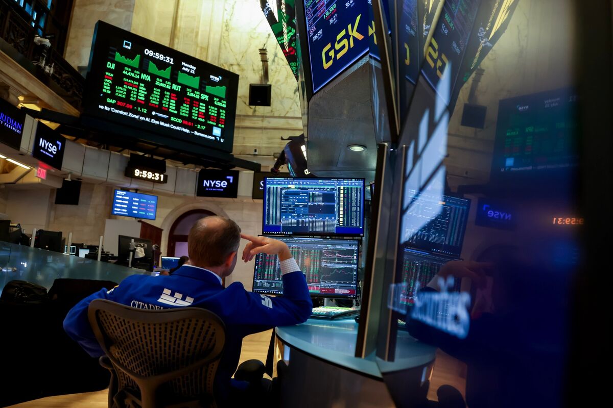 【米国市況】Ｓ＆Ｐ500が最高値､決算期待で－財務長官発言で金利低下