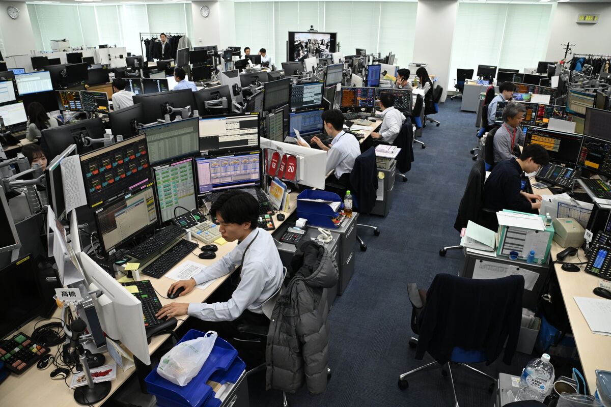 30年債入札で財務省に一段の圧力、超長期債発行減額に市場の視線集中