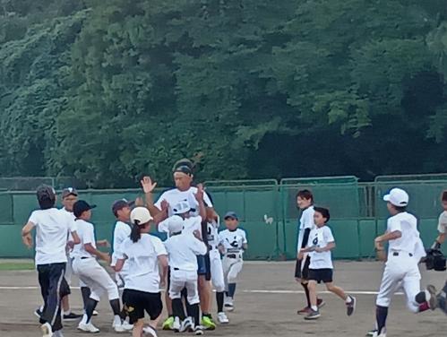 イチロー氏がサプライズ！松井秀喜氏の野球教室に初参加 被災地の子どもたちに最高のプレゼント
