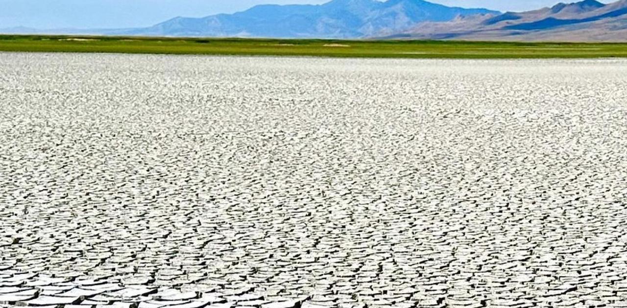 人間が川の水を使いまくった結果、グレートソルト湖はこうなった