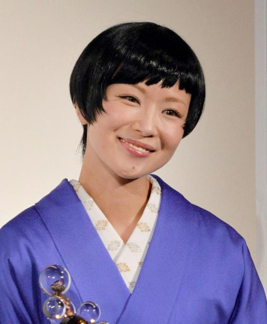 椎名林檎、「W不倫疑惑」 経済学者・成田悠輔氏と親密デート報道に「納得」のワケ