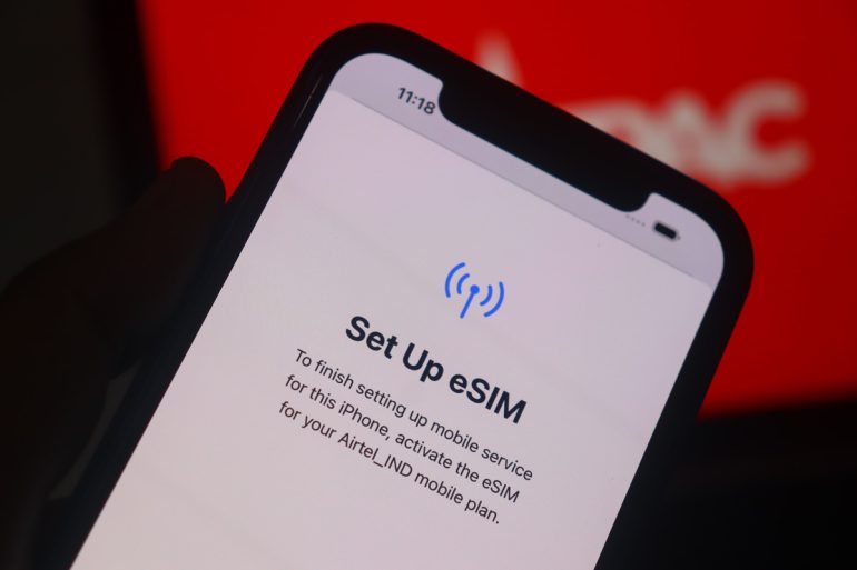 ついにiPhoneが完全eSIMに！結局のところ「eSIM」と「物理SIM」どっちがいいのか？（＠ＤＩＭＥ）